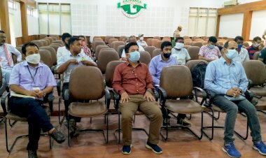 স্বোৱাইন ফিভাৰৰ সংক্ৰমনে ক্ষতি কৰিব পাৰে কাজিৰঙা ৰাষ্ট্ৰীয় উদ্যানক : নদীৰে উটি অহা গাহৰৰি মৃতদেহৰ ওপৰত নজৰ ৰাখিবলৈ বন বিষয়াক নিৰ্দেশ প্ৰধান মুখ্য বন সংৰক্ষকৰ :