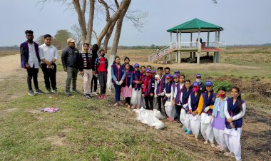 ৰাষ্ট্ৰপতি ৰামনাথ কোবিন্দৰ কাজিৰঙা ৰাষ্ট্ৰীয় উদ্যান ভ্ৰমন  : ৰাষ্ট্ৰীয় উদ্যানখনৰ এনিমেল কৰিডৰত ছাত্ৰ ছাত্ৰীৰ পৰিস্কাৰ অভিযান  :
