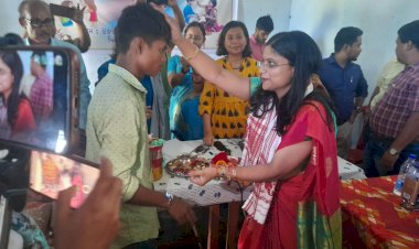 বোকাখাত মহকুমা প্ৰশাসনৰ উদ্যোগত বোকাখাতৰ উজনি অসম বিকলাংগ কেন্দ্ৰত পবিত্ৰ ৰাখী বন্ধন উদযাপন  :