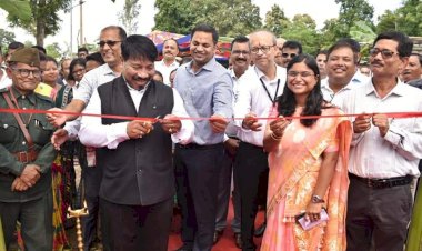 বোকাখাতৰ পানবাৰীত অমৃত সৰোৱৰৰ লগতে নুমলীগড় শোধনাগাৰৰ সহযোগত নিৰ্মান হ'ব লগা সমন্বিত কৃষি প্ৰকল্পৰ শীত তাপ নিয়ন্ত্ৰিত ভঁড়ালৰ উদ্বোধন মন্ত্ৰী অতুল বৰাৰ  :