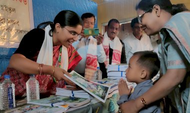 বোকাখাতত ছাত্ৰ ছাত্ৰীৰ মাজত বিনামুলীয়া পাঠ্যপুথি বিতৰণৰ শুভ উদ্বোধন  :