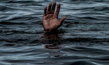 বোকাখাতৰ মৰিধনশিৰিত এজন লোকৰ সলিল সমাধি  : মাছ ধৰিবলৈ পানীত নামিছিল লোকজন  :