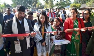 বোকাখাত সমষ্টিত ৫ টাকৈ আদর্শ অংগনবাড়ী কেন্দ্ৰৰ আধাৰশিলা স্থাপন  মন্ত্ৰী অতুল বৰাৰ  :