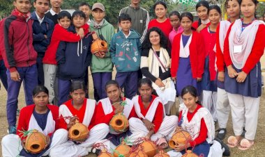 গিৰিমল্লিকা শইকীয়াইৰ নেতৃত্বত চৰাই বান্ধৱ নামৰ গোটৰ উদ্যোগত বনগাওঁৰ চ'লা উচ্চ মাধ্যমিক বিদ্যালয়ত চৰাইৰ বাবে  কৃত্ৰিম বাহ সংস্থাপন :