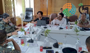 কাজিৰঙা ৰাষ্ট্ৰীয় উদ্যান আৰু ব্যাঘ্ৰ সংৰক্ষিত বনাঞ্চলত গঁড়ৰ চোৰাংচিকাৰ প্ৰতিৰোধ টাস্ক ফ'ৰ্চৰ দ্বিতীয় বৈঠক : চোৰাংচিকাৰ ৰোধৰ বাবে শক্তিশালী ৰণনীতি সম্পৰ্কত আলোচনা :