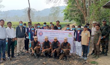 কাজিৰঙাৰ পানবাৰী এনিমেল কৰিডৰত জে ডি এছ জি মহাবিদ্যালয়ৰ ছাত্ৰ ছাত্ৰীৰ আৱৰ্জনা পৰিস্কাৰ অভিযান ⦂