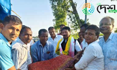 বোকাখাতৰ পানবাৰী কৃষিপামত শীতলীকৰণ ভঁৰালত ৰখা আলু বিতৰণৰ বিশেষ অনুষ্ঠানত কৃষিমন্ত্ৰী অতুল বৰা  :