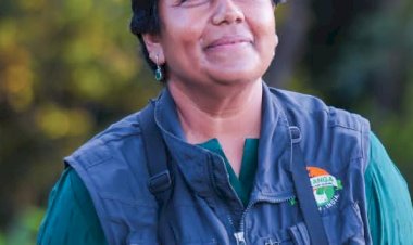 কাজিৰঙাৰ সঞ্চালক ড০ সোনালী ঘোষলৈ চেঞ্চুৰী দেশৰ আগশাৰীৰ অনুষ্ঠান এচিয়াৰ বন্যপ্ৰাণী সেৱা বঁটা ২০২৫ :