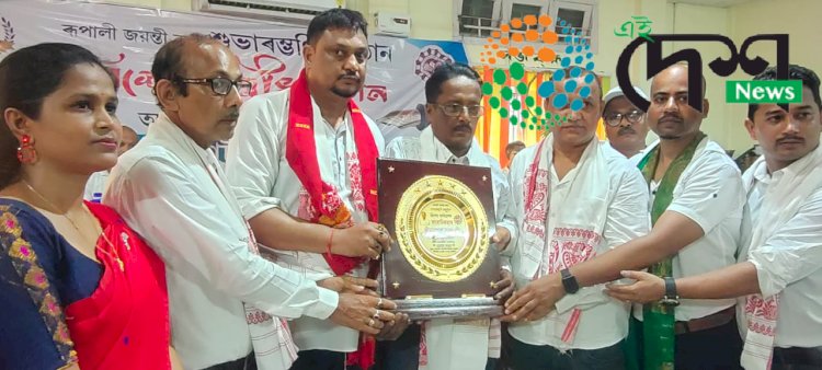 বোকাখাতৰ জেষ্ঠ সাংবাদিক বুবুল দত্তলৈ গোলাঘাট প্ৰেছ ক্লাবৰ জীৱন জোৰা সাধনা বঁটা  :